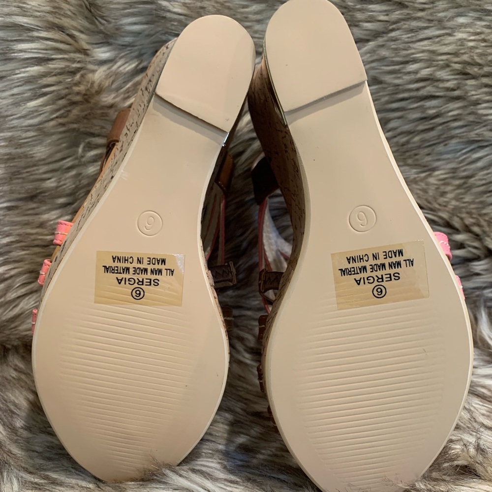 NWOT- women’s wedge heels - Picture 5 of 5